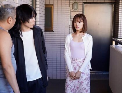 Cậu anh trai cờ bạc bán em gái cho hàng xóm địt để kiếm tiền Cậu anh trai cờ bạc bán em gái cho hàng xóm địt để kiếm tiền