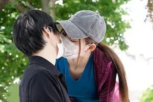 Chuyện tình của akari mitani với người yêu quen qua mạng trong mùa covid Chuyện tình của akari mitani với người yêu quen qua mạng trong mùa covid