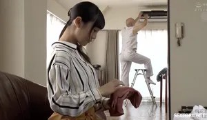 Thiếu thốn, vợ yêu lén lút với tên thợ sửa điều hòa